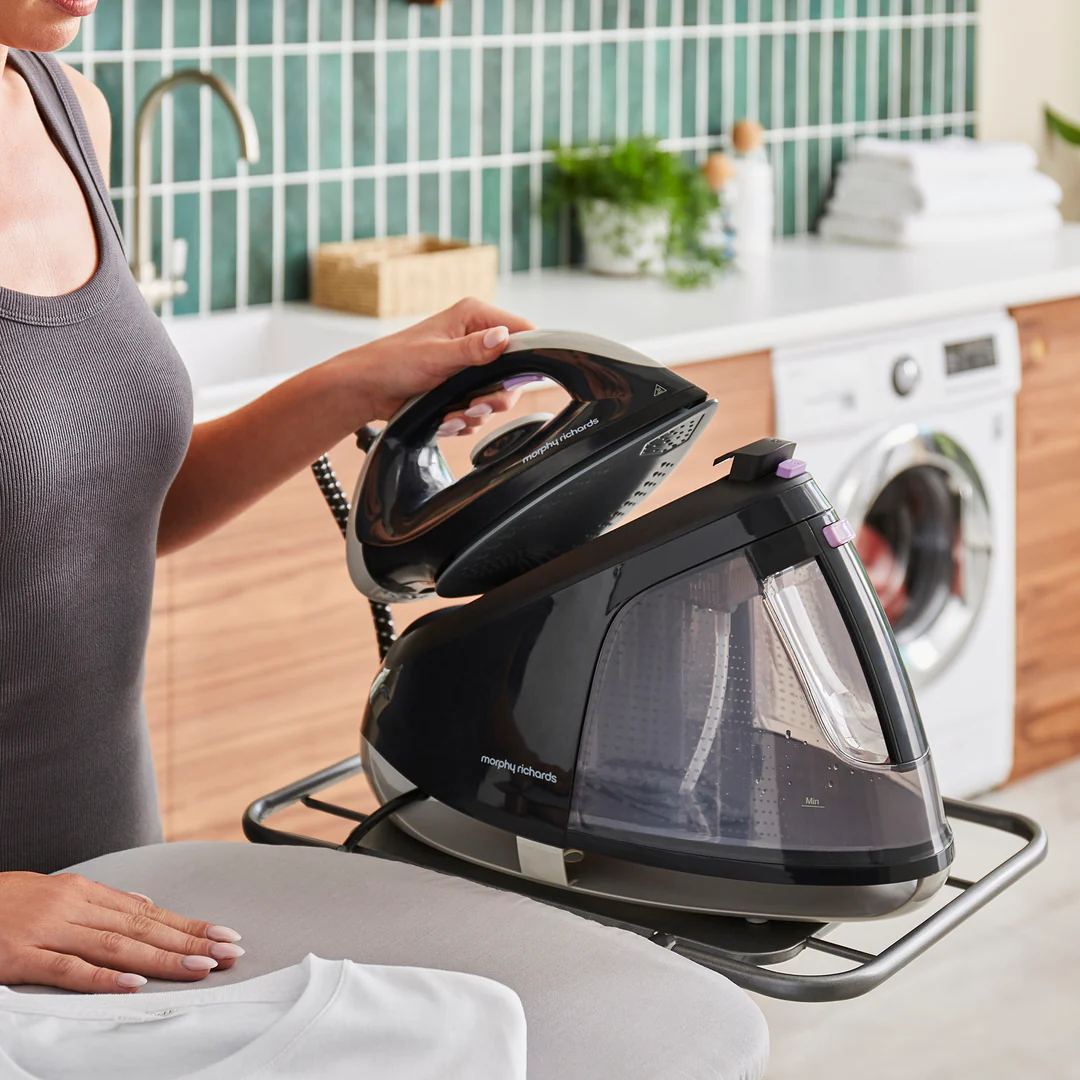 MorphyRichards_EasySteam2400wSteamGenerator_333030_Lifestyle_9